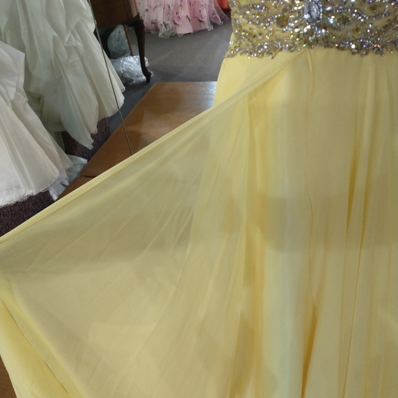 Tiffany's prom dress - Picture 4 of 8